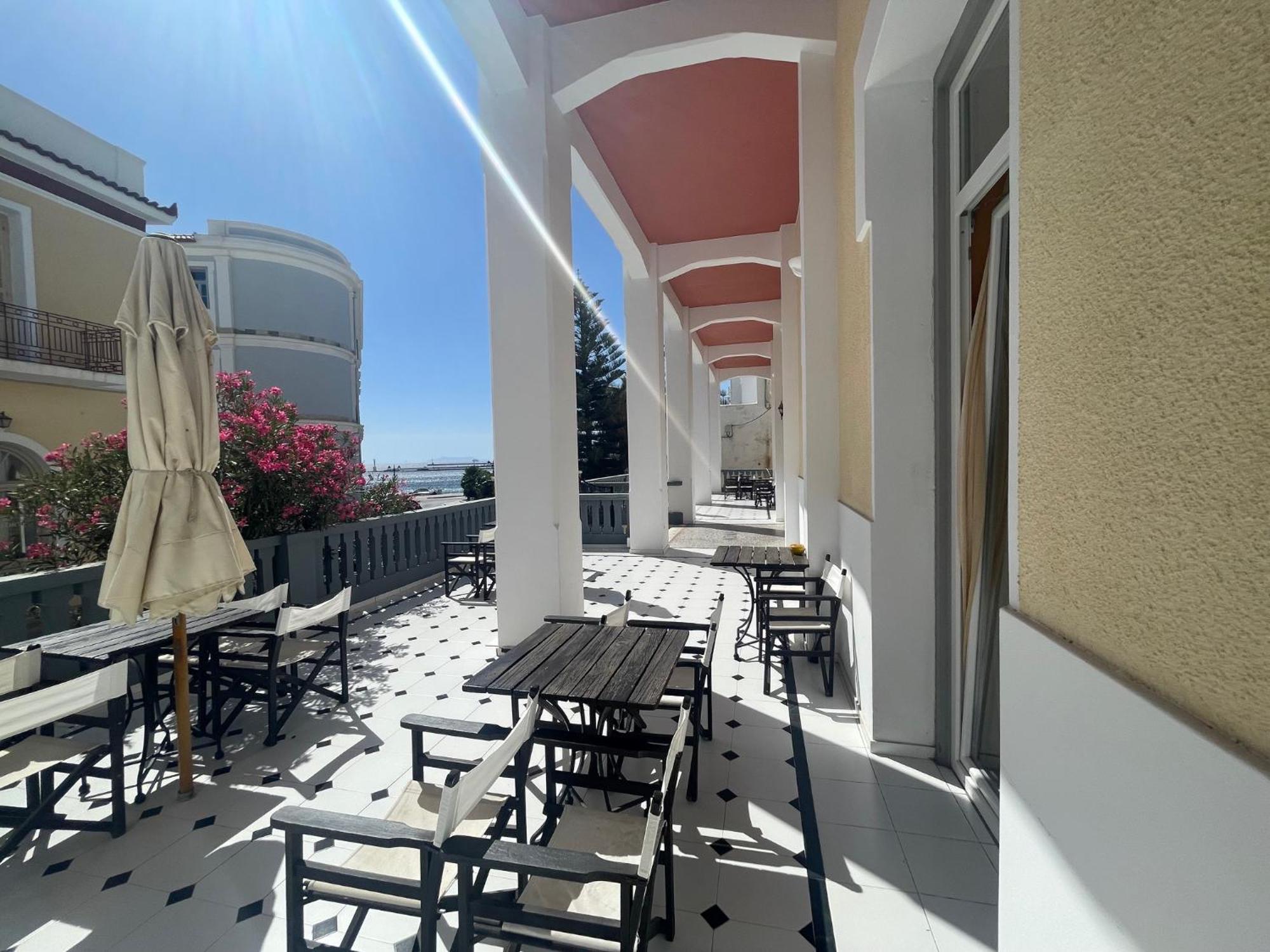 Tinion Urban Hotel Tinos Ngoại thất bức ảnh