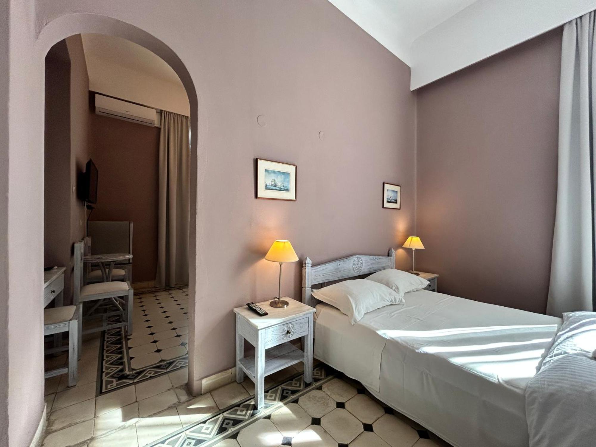 Tinion Urban Hotel Tinos Ngoại thất bức ảnh