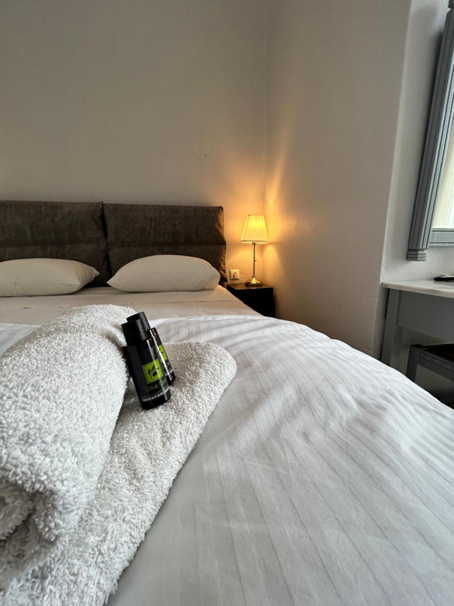 Tinion Urban Hotel Tinos Ngoại thất bức ảnh