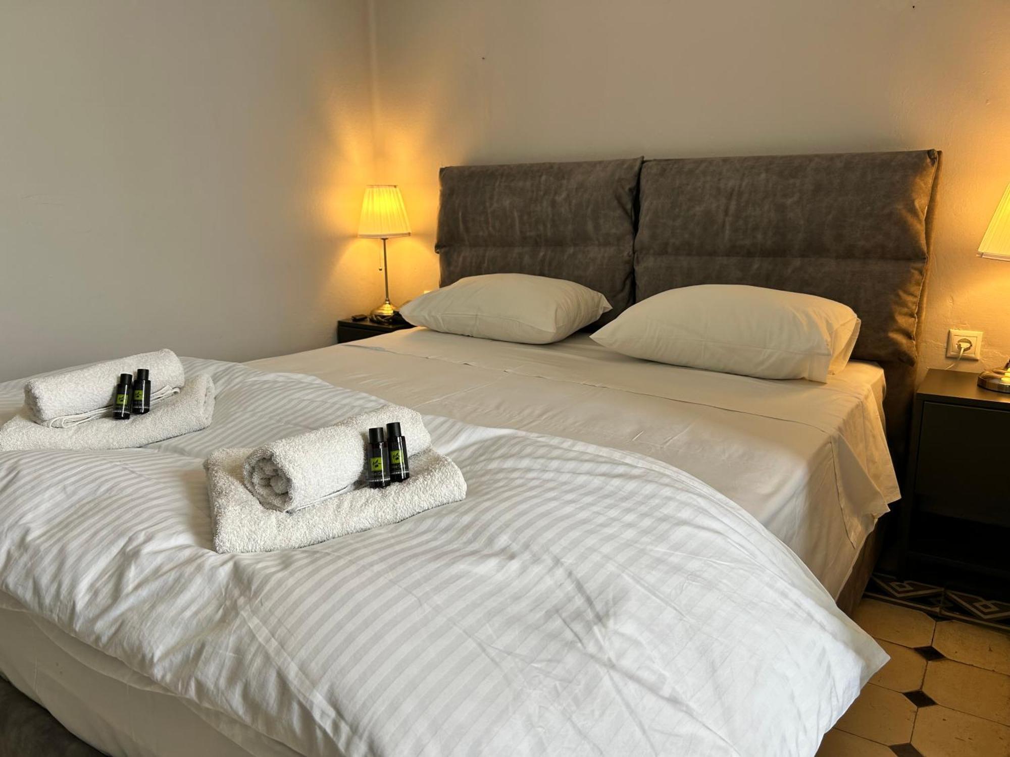 Tinion Urban Hotel Tinos Ngoại thất bức ảnh